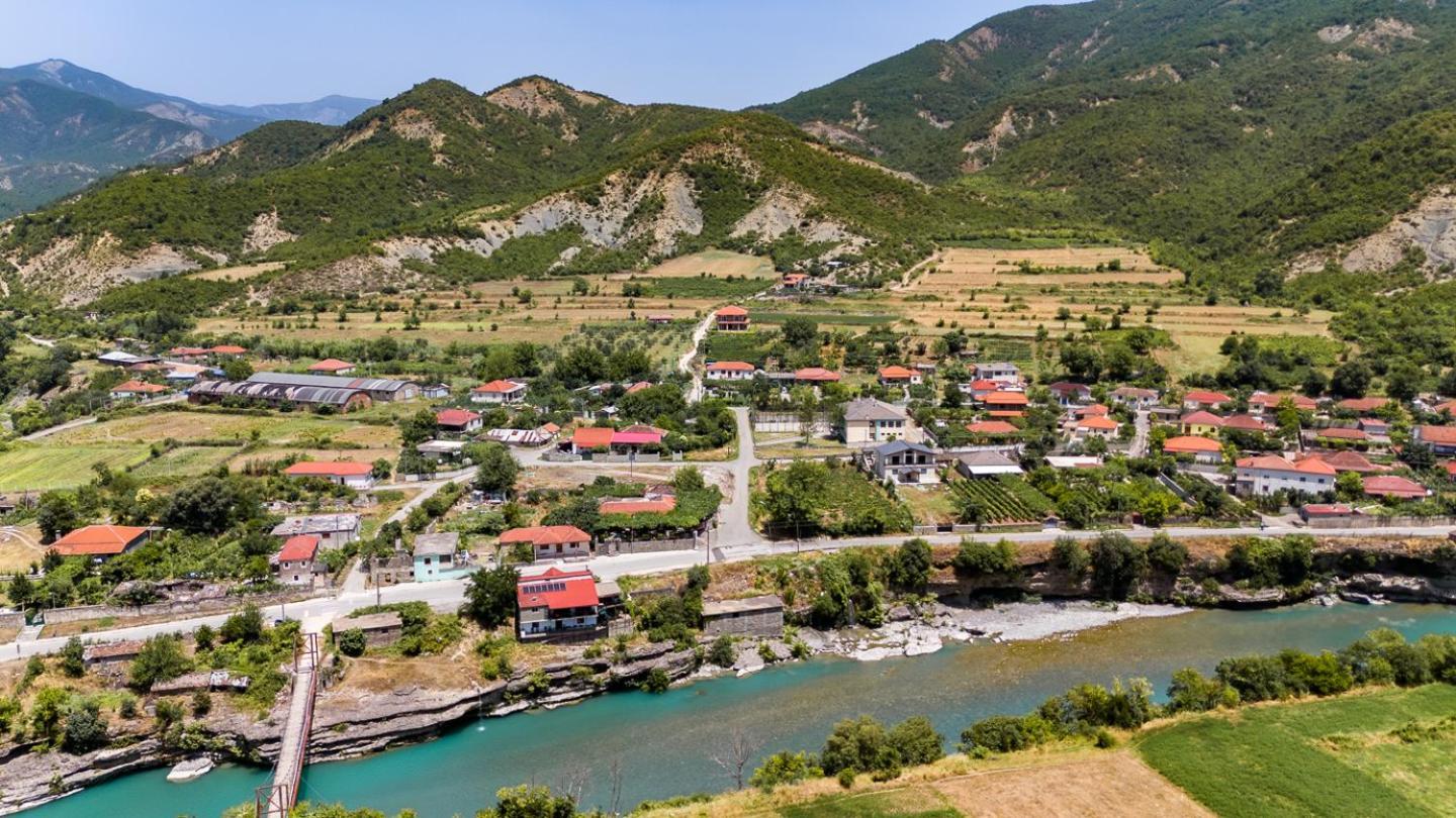 Bujtina Lumo & Pool Villa Permet Exterior photo